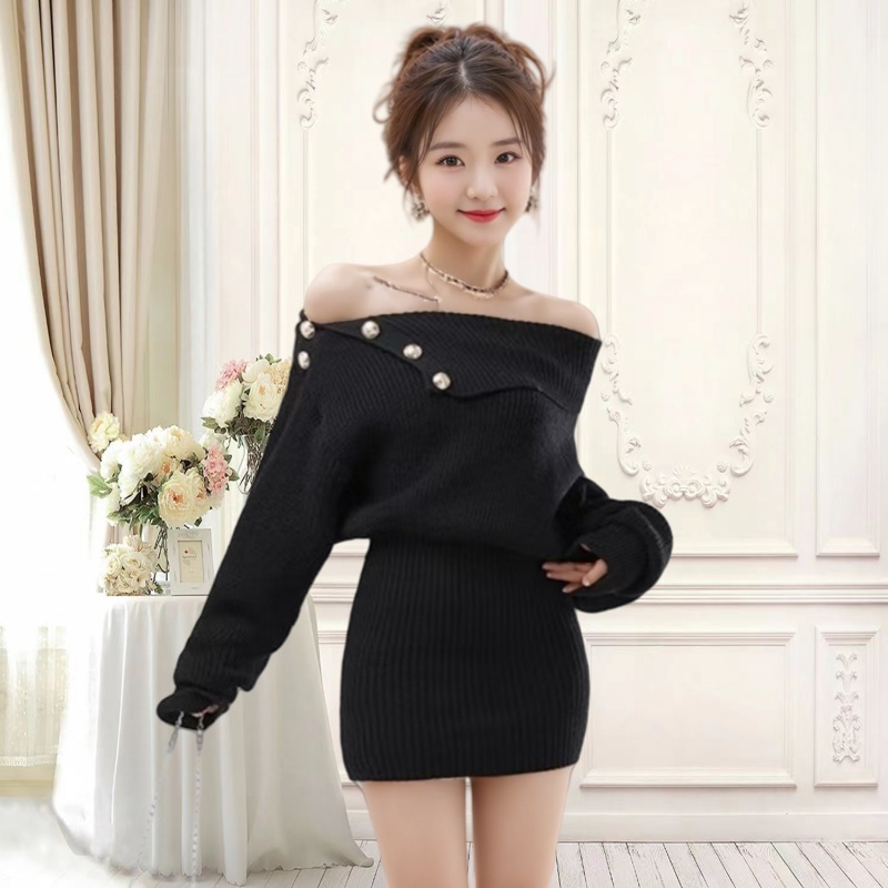 Knitted package hip sloping shoulder dress for women