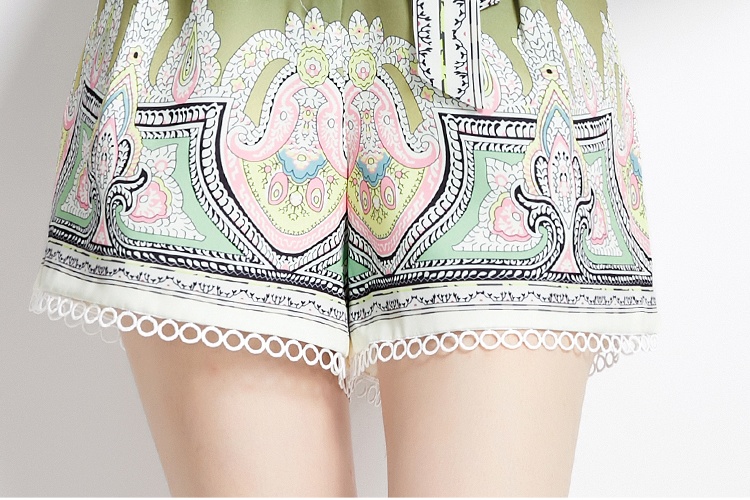 Fashion lace printing shorts a set