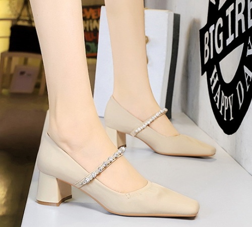 Low thick retro rhinestone pearl shoes for women