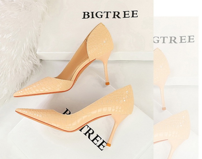 Serpentine slim fine-root sexy European style shoes