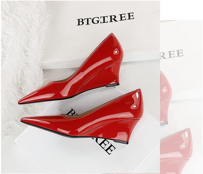 High-heeled patent leather slipsole slim shoes for women