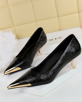 Sequins serpentine pointed middle-heel shoes for women