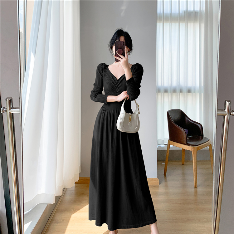 Inside the ride long dress V-neck sweater dress