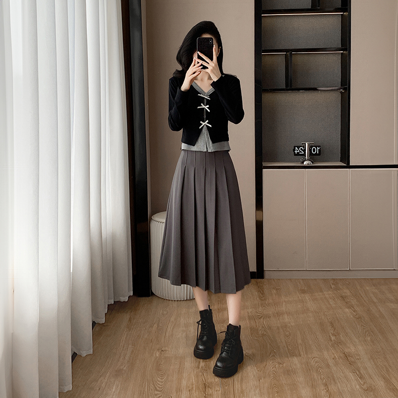 Casual Pseudo-two cardigan mixed colors short skirt