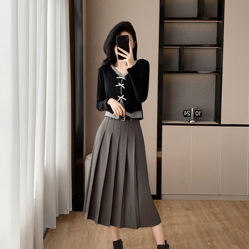 Casual Pseudo-two cardigan mixed colors short skirt