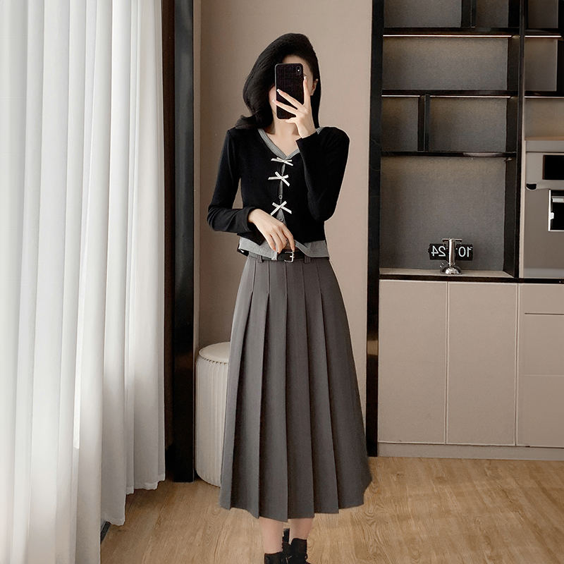 Casual Pseudo-two cardigan mixed colors short skirt