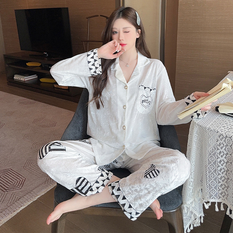 Homewear autumn and winter pajamas a set for women