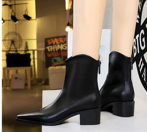 All-match pointed women's boots middle-heel simple boots