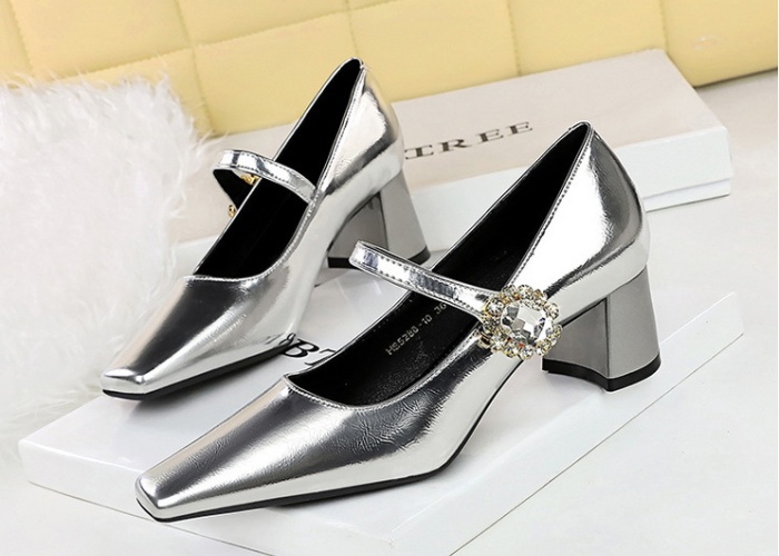 Banquet rhinestone buckle retro shoes