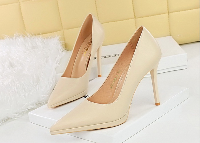 Pointed high-heeled high-heeled shoes fine-root retro shoes