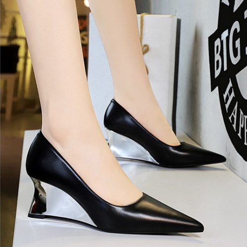 Pointed high-heeled shoes slipsole shoes for women