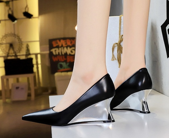 Pointed high-heeled shoes slipsole shoes for women