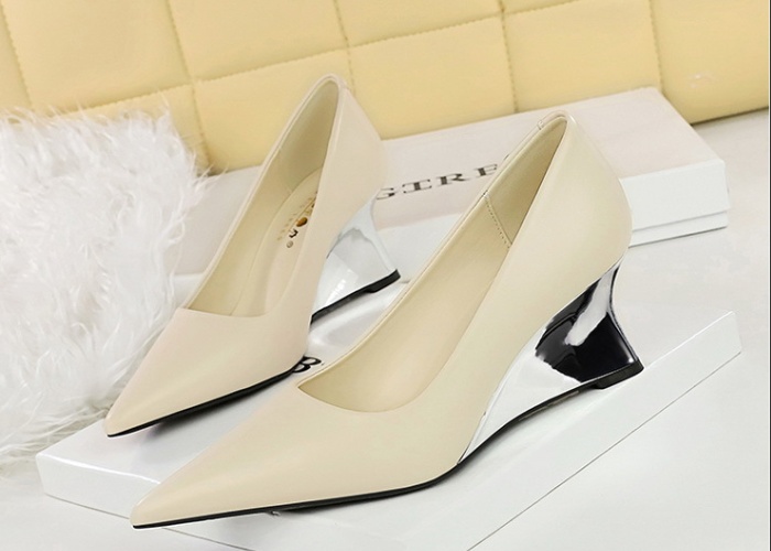 Pointed high-heeled shoes slipsole shoes for women