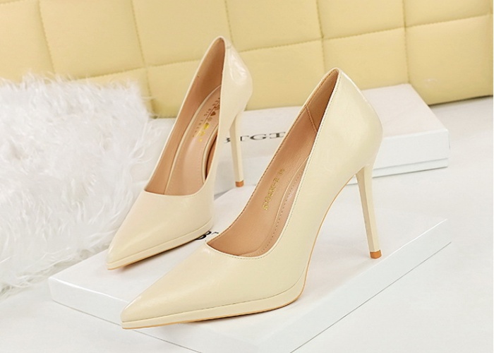 Low platform European style high-heeled shoes for women