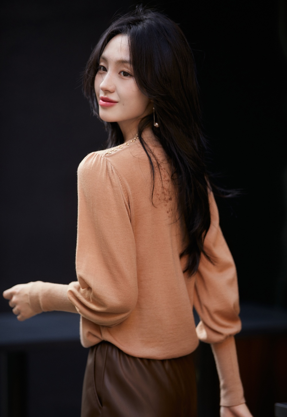 Exquisite tops autumn and winter sweater