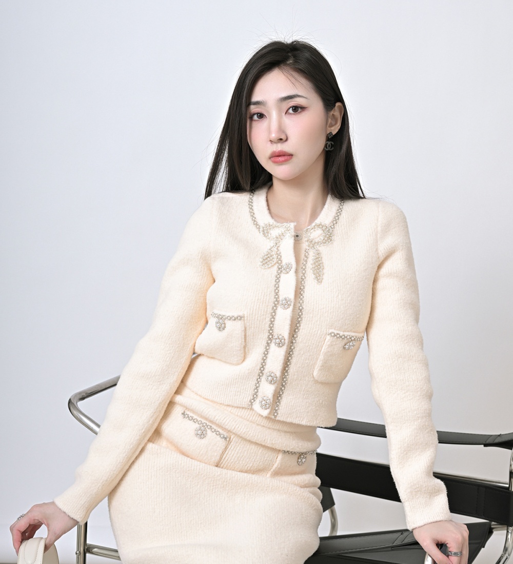 Chanelstyle ladies sweater long autumn coat a set