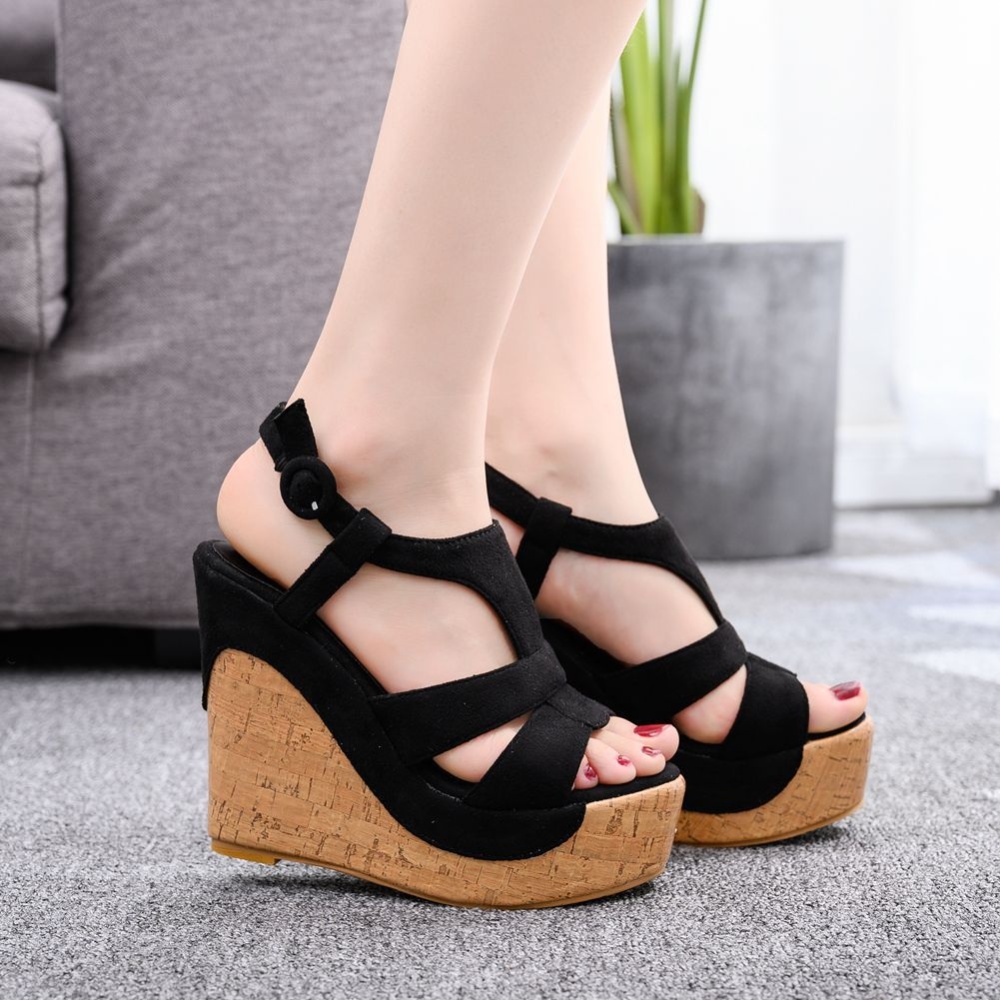 Thick crust platform slipsole sandals for women