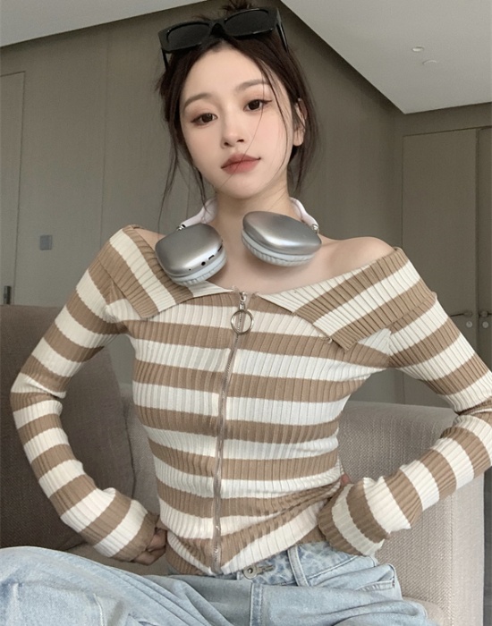 Knitted zip autumn and winter flat shoulder bottoming shirt