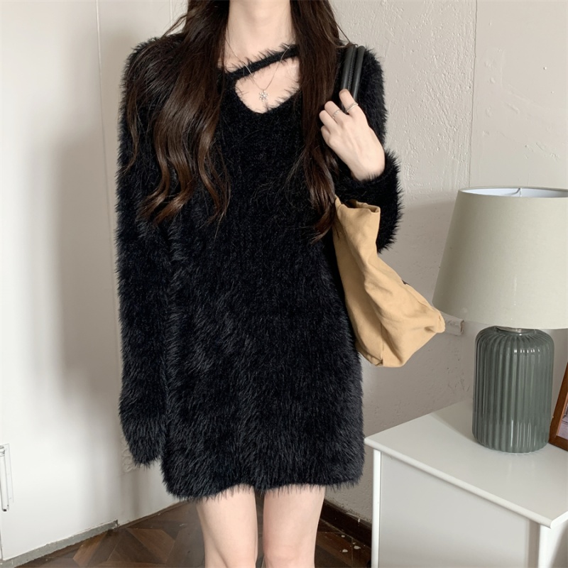 Wears outside V-neck France style mink hair sweater