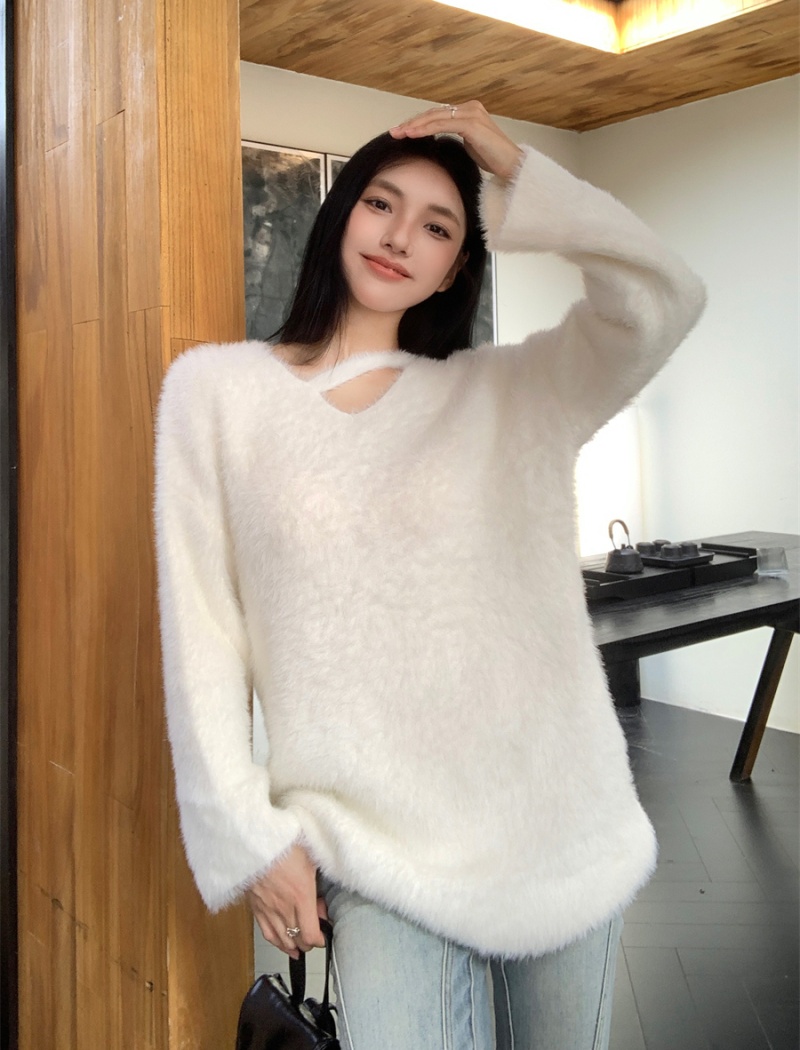 Wears outside V-neck France style mink hair sweater