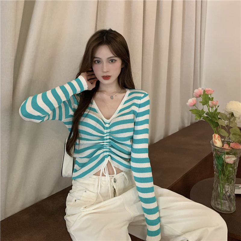 V-neck long sleeve temperament stripe sweater