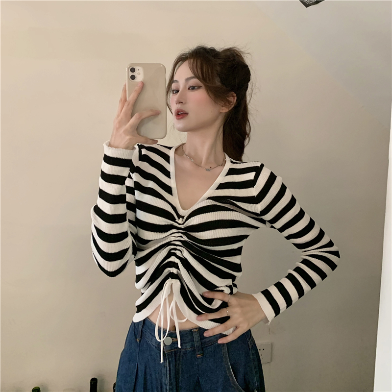 V-neck long sleeve temperament stripe sweater