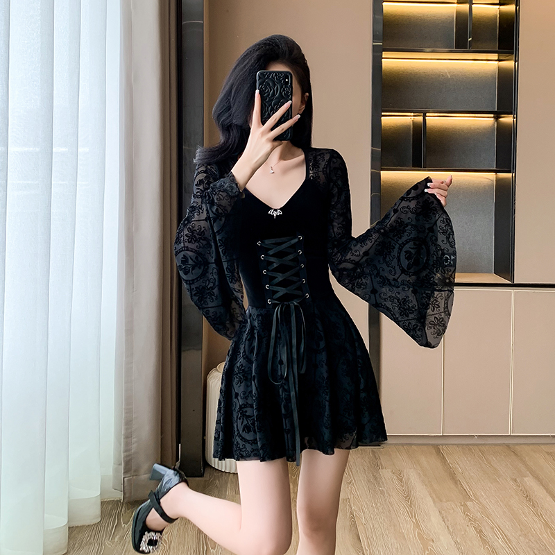 Velvet ghost maiden black retro dress