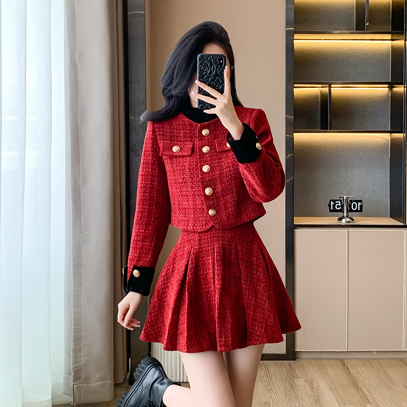 Red spring and autumn skirt pleated coat 2pcs set