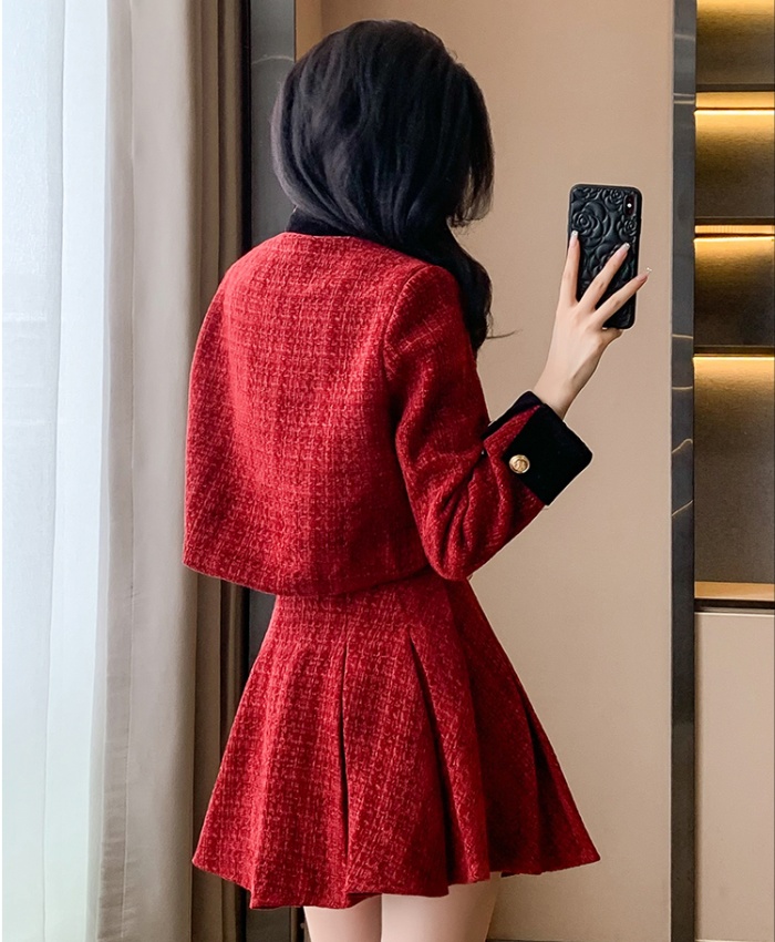 Red spring and autumn skirt pleated coat 2pcs set