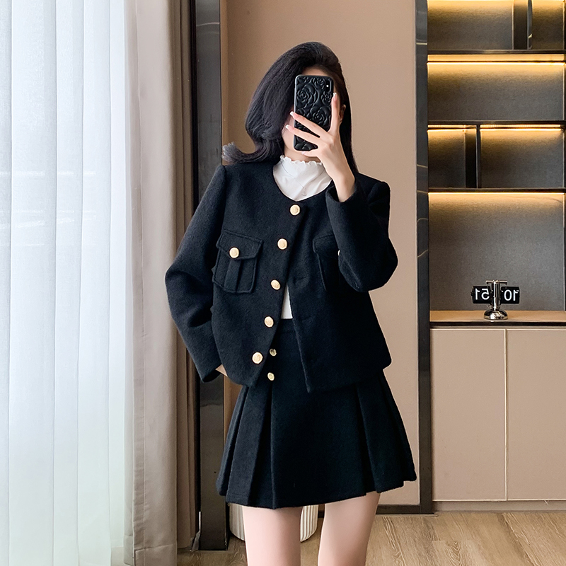 Chanelstyle skirt temperament coat a set for women