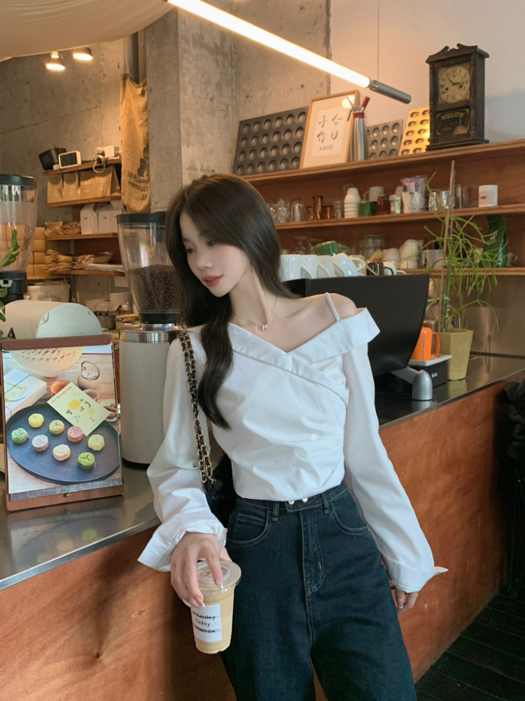 Korean style slim long sleeve white V-neck shirt for women