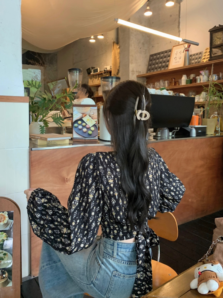 Floral retro Korean style shirt V-neck unique tops