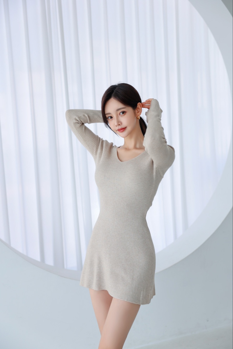 Show young V-neck sweet trumpet sleeves A-line dress