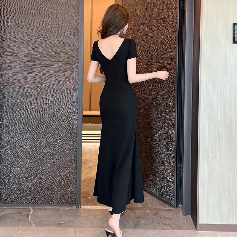 Sexy low-cut evening dress slim halter dress for women