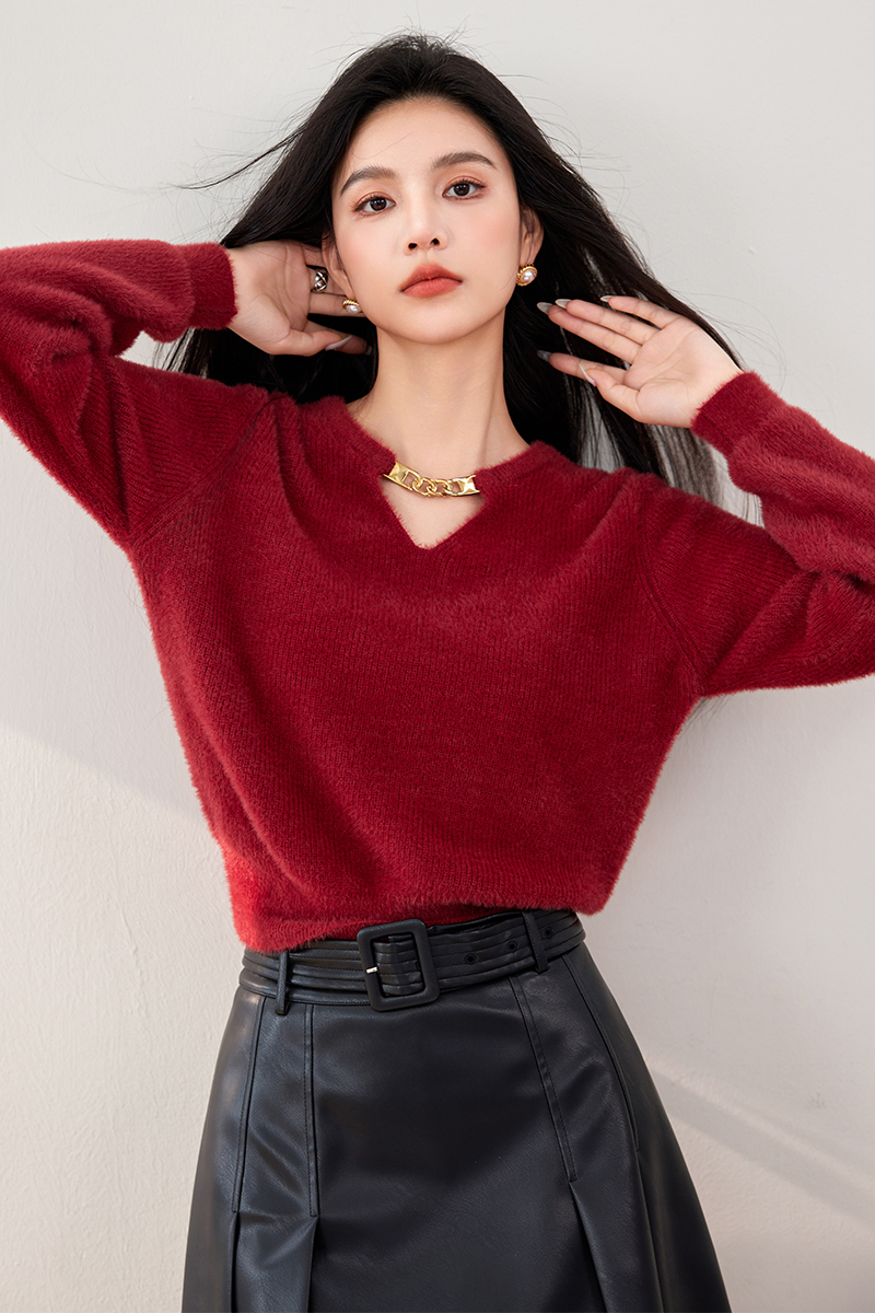 Bottoming hollow tops chanelstyle sweater