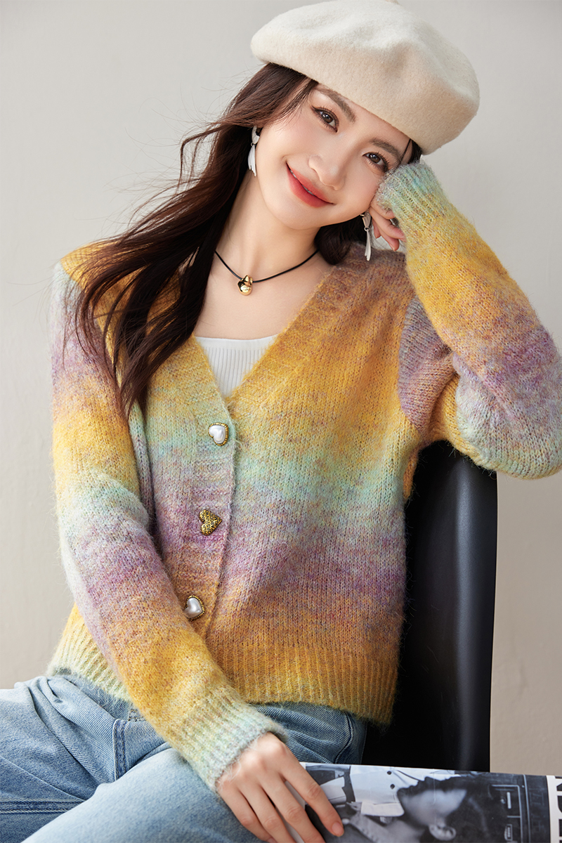 Knitted autumn sweater gradient coat