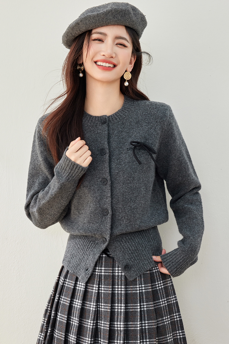 Long sleeve autumn sweater gray short cardigan for women