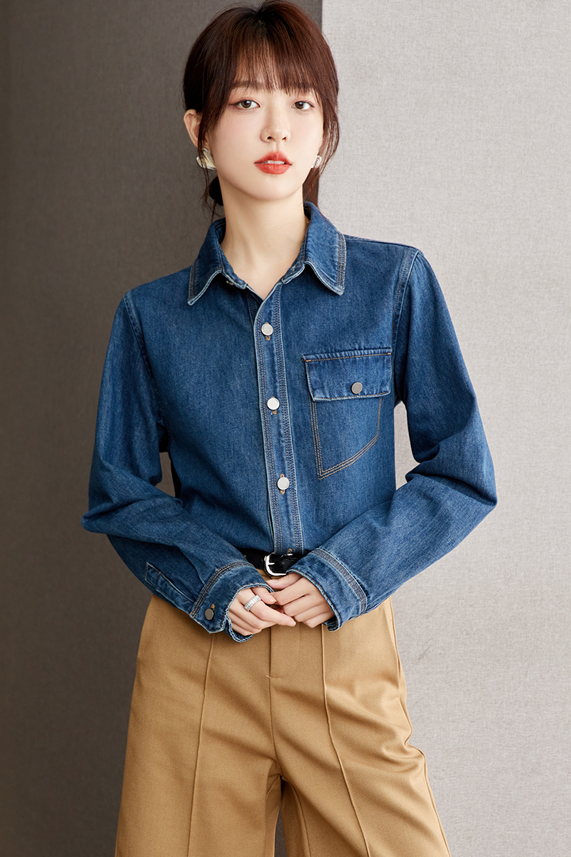 Pocket autumn denim shirt