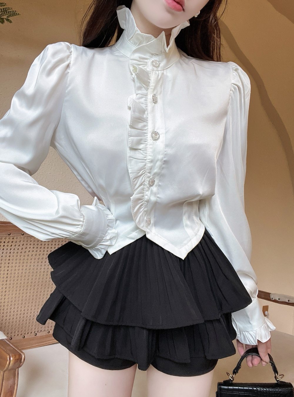 Beautiful elegant short skirt tender shirt 2pcs set