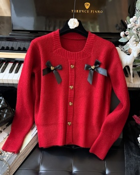 Autumn and winter bow show young sweater for women