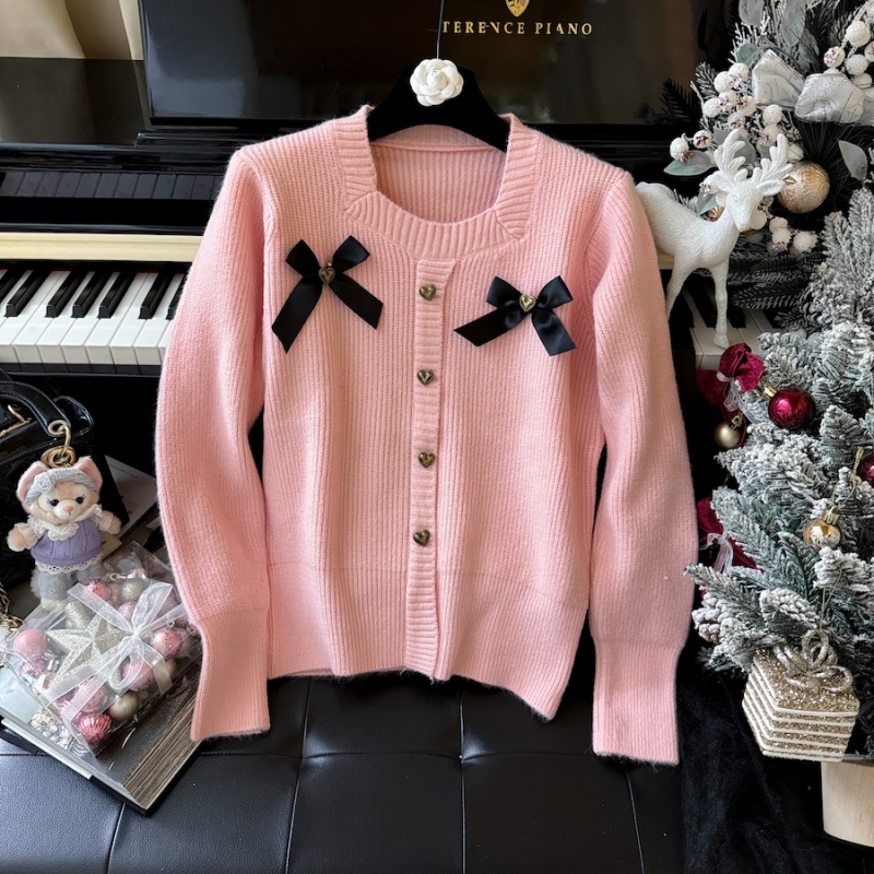 Autumn and winter bow show young sweater for women