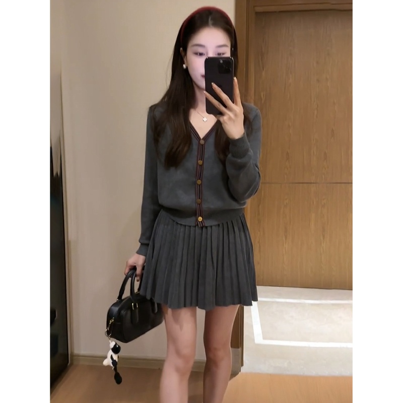 College V-neck tops elastic waist short skirt 2pcs set