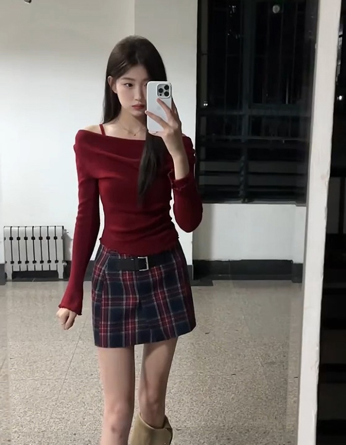 Fold autumn tops strapless wood ear sweater for women