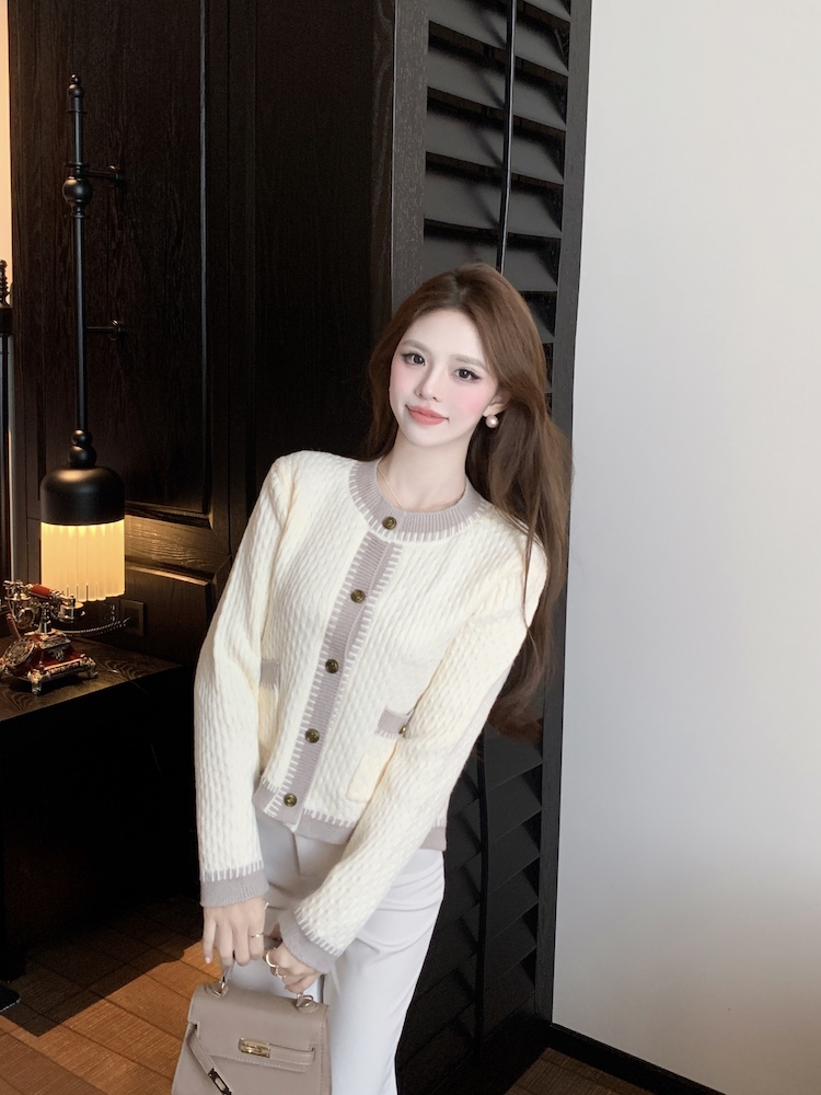 Short knitted coat temperament chanelstyle sweater for women