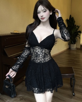 Lace low-cut slim with cuff nightclub dress