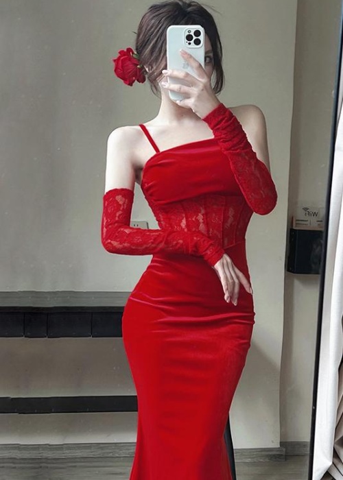 Red sexy velvet sling lace long dress for women