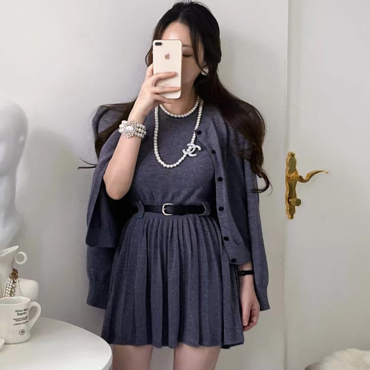 Round neck knitted dress fashion cardigan 2pcs set