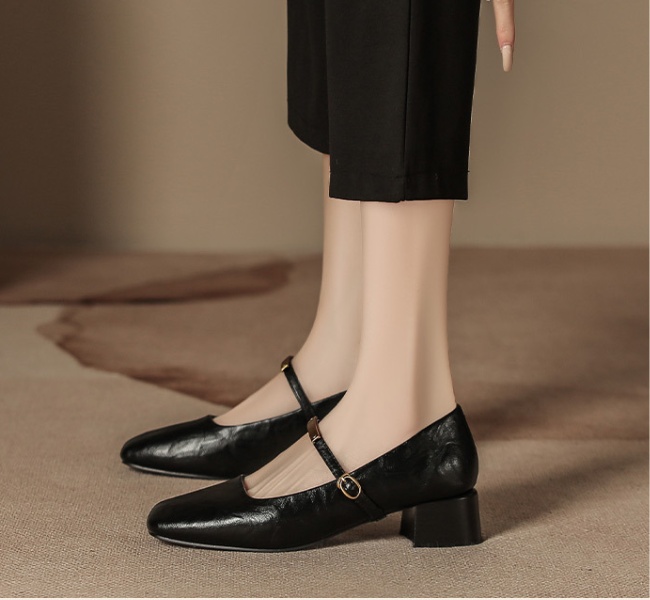 Square head thick low slim shoes