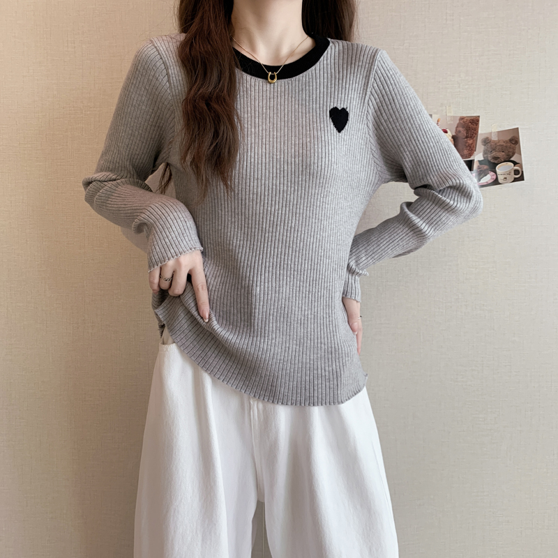 Autumn and winter heart embroidery sweater for women