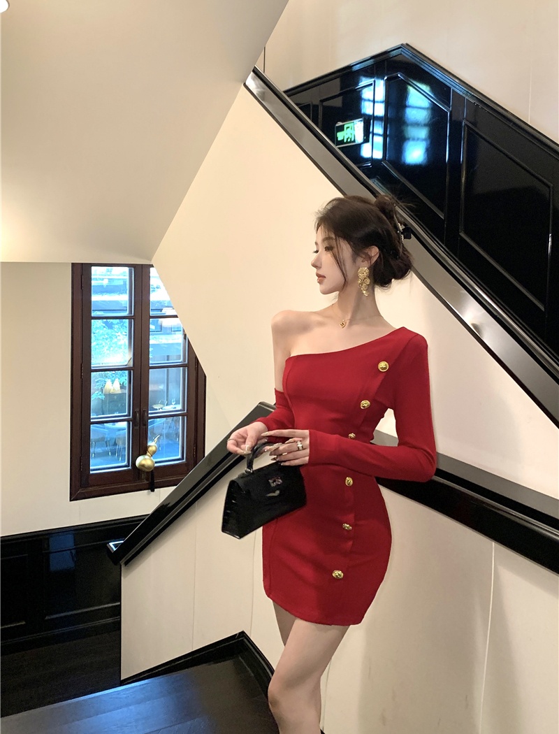 Sloping shoulder temperament slim all-match dress